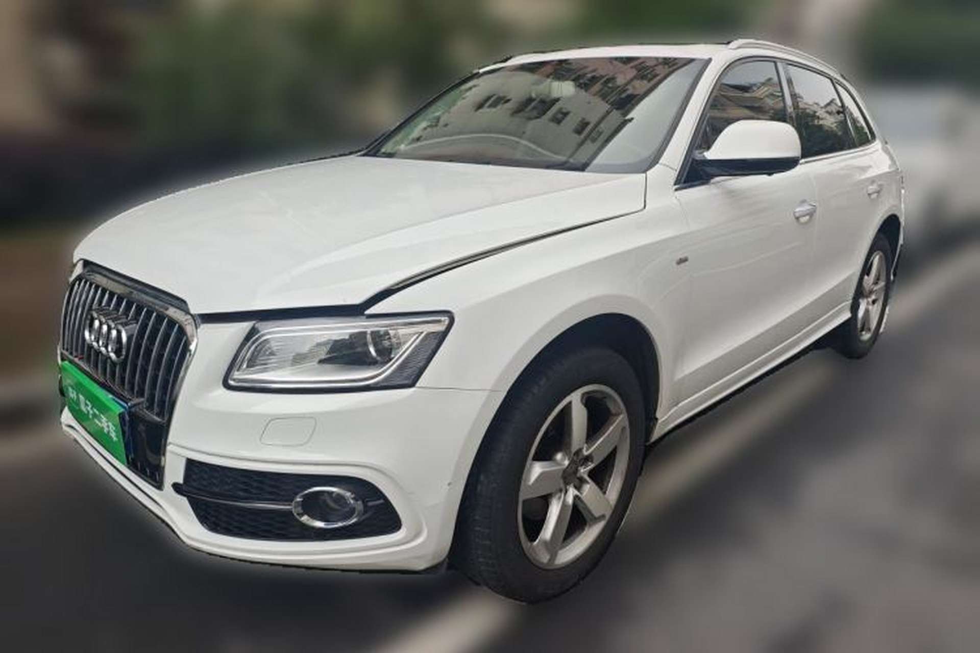 Used Audi Q5 2017 Plus 40 TFSI Ambition Model Front Left 45 Deg