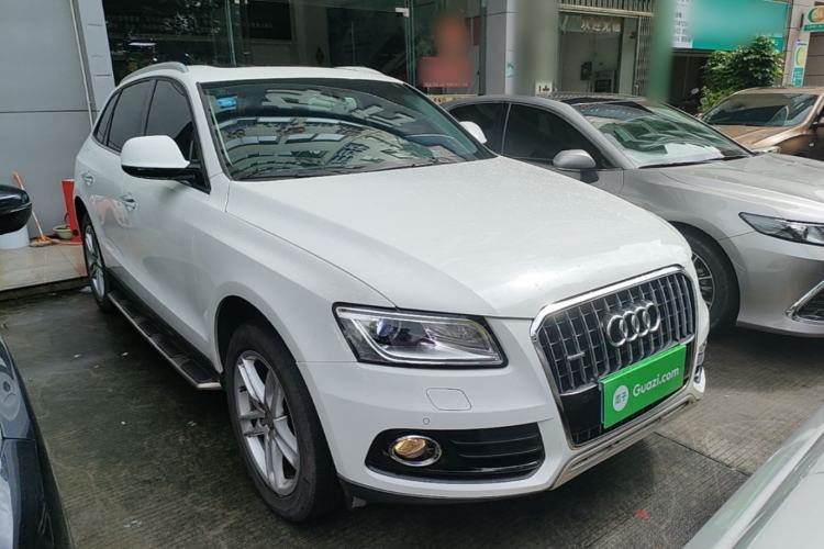 Used Audi Q5 2017 40 TFSI Technology Edition Front Right 45 Deg