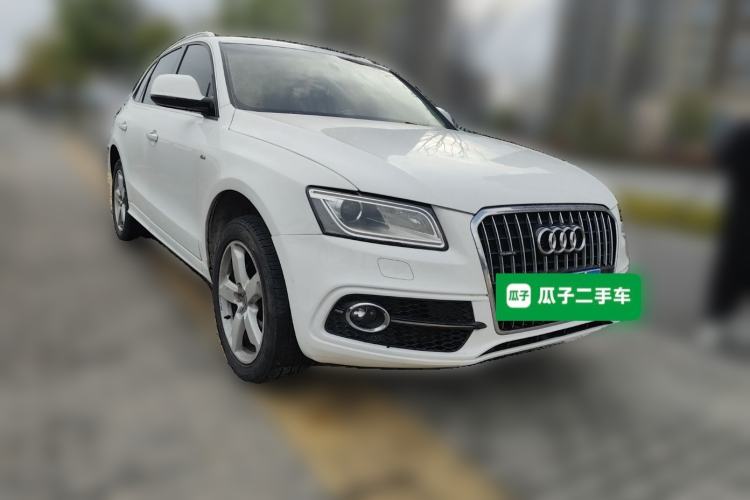 Used Audi Q5 2017 40 TFSI Ambition Edition Front Right 45 Deg