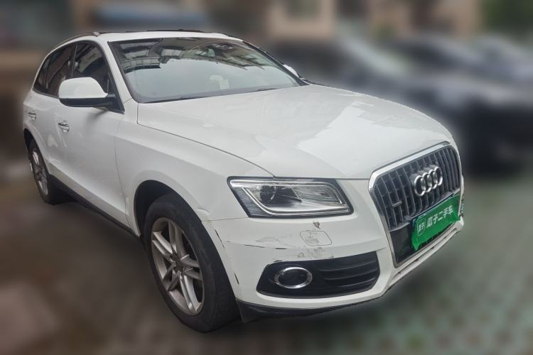 Used Audi Q5 2017 40 TFSI Technology Edition Front Right 45 Deg