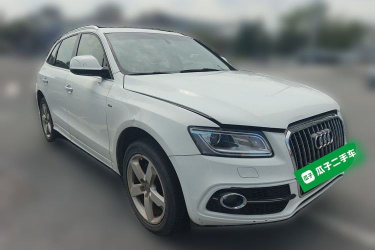 Used Audi Q5 2017 40 TFSI Ambition Edition Front Right 45 Deg