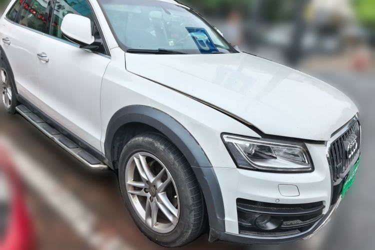 Used Audi Q5 2017 Plus 40 TFSI Technology Model Front Right 45 Deg