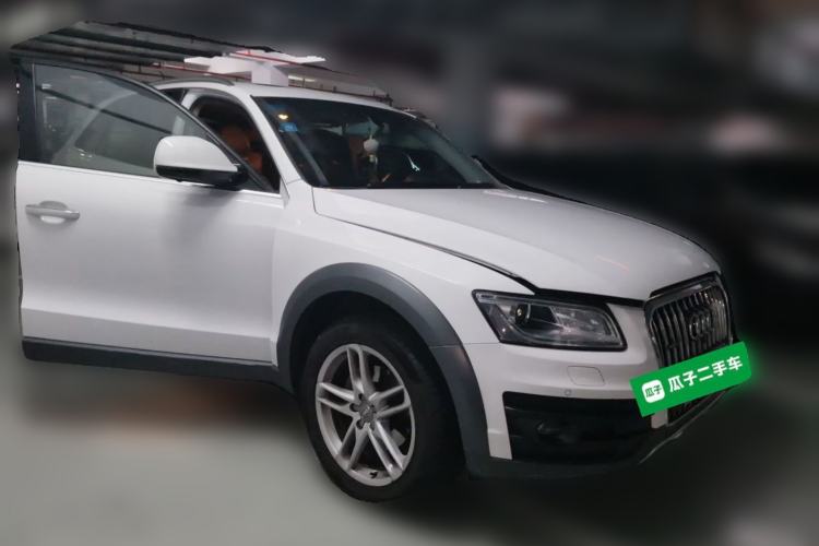 Used Audi Q5 2017 Plus 40 TFSI Technology Model Front Right 45 Deg
