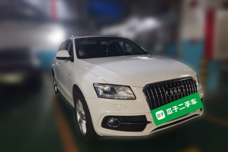 Used Audi Q5 2017 Plus 40 TFSI Technology Model Front Right 45 Deg