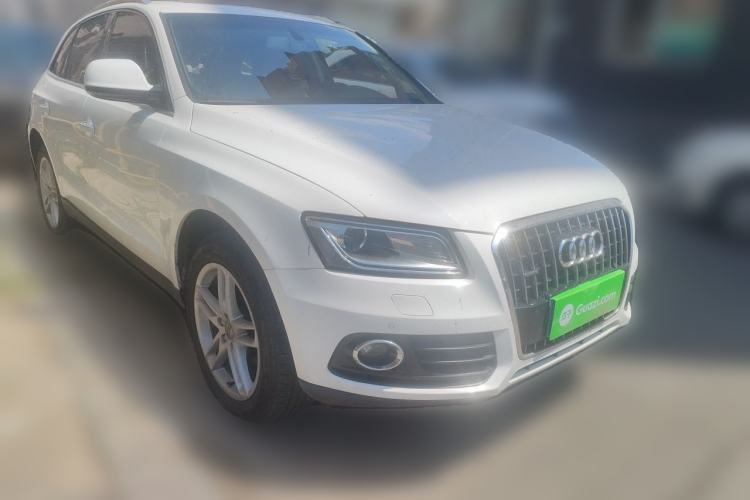 Used Audi Q5 2017 40 TFSI Technology Edition Front Right 45 Deg