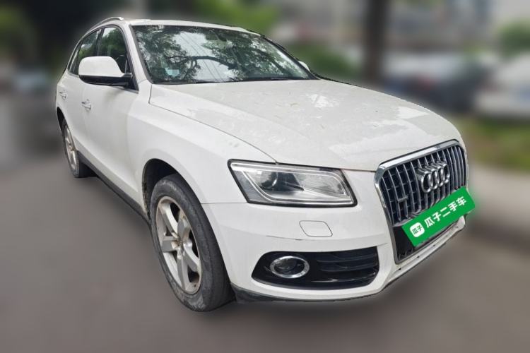 Used Audi Q5 2017 40 TFSI Ambition Edition Front Right 45 Deg