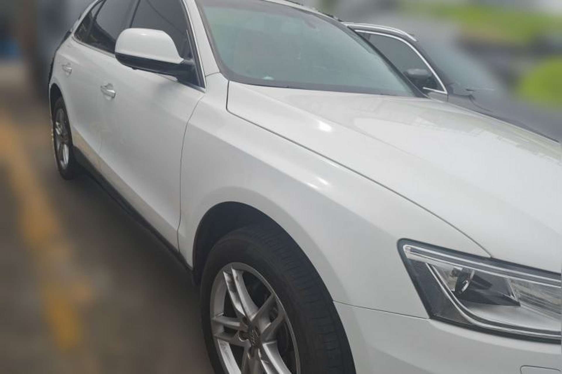 Used Audi Q5 2017 40 TFSI Comfort Model Front Right 45 Deg