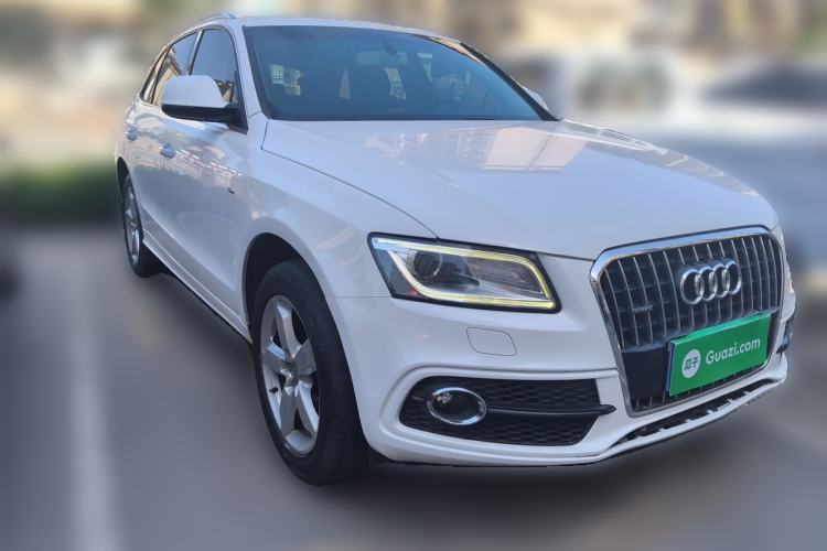 Used Audi Q5 2017 40 TFSI Ambition Edition Front Right 45 Deg