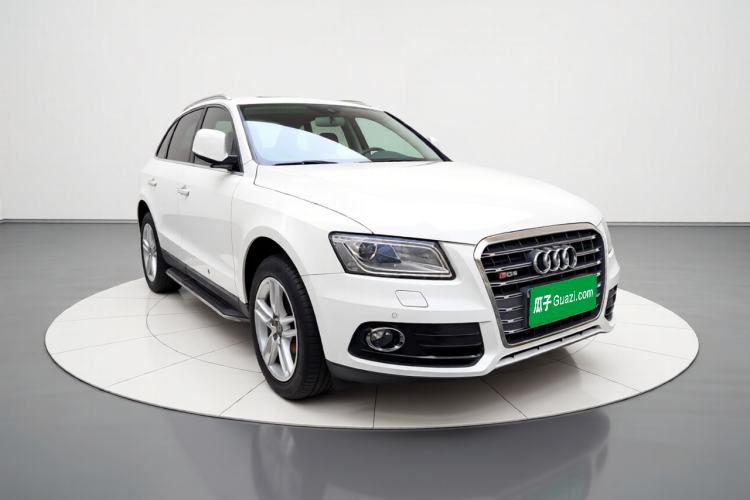 Used Audi Q5 2017 40 TFSI Technology Edition Front Right 45 Deg
