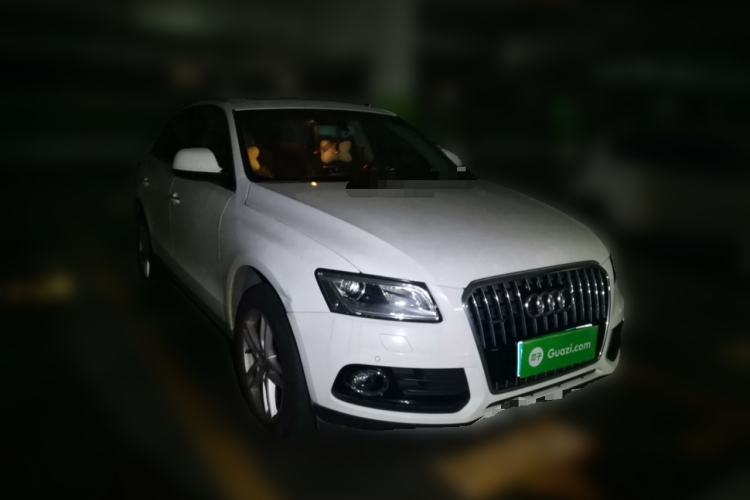 Used Audi Q5 2017 40 TFSI Technology Edition Front Right 45 Deg