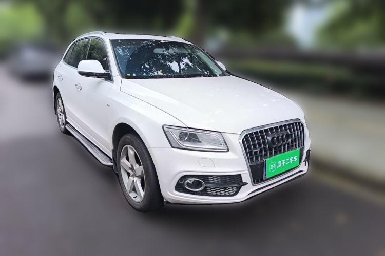 Used Audi Q5 2017 40 TFSI Ambition Edition Front Right 45 Deg