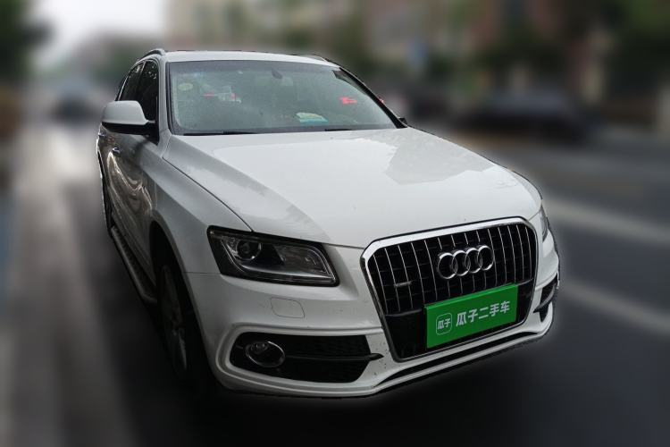Used Audi Q5 2017 40 TFSI Ambition Edition Front Right 45 Deg