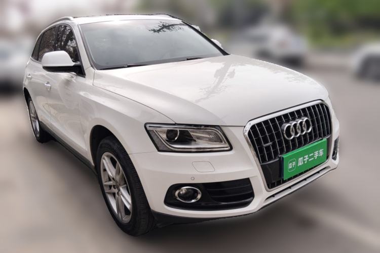 Used Audi Q5 2017 40 TFSI Technology Edition Front Right 45 Deg