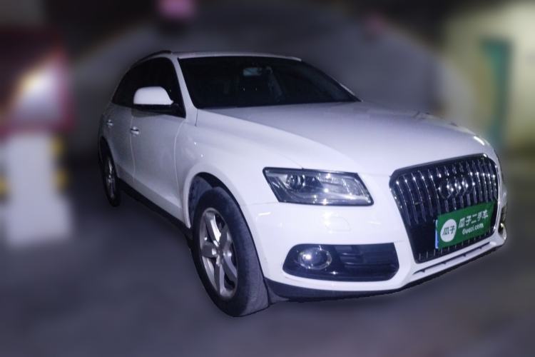 Used Audi Q5 2017 40 TFSI Ambition Edition Front Right 45 Deg