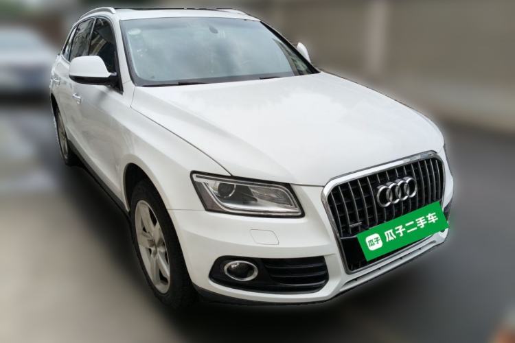 Used Audi Q5 2017 40 TFSI Ambition Edition Front Right 45 Deg