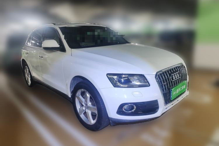 Used Audi Q5 2017 40 TFSI Ambition Edition Front Right 45 Deg