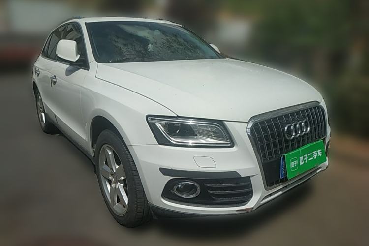 Used Audi Q5 2017 40 TFSI Ambition Edition Front Right 45 Deg
