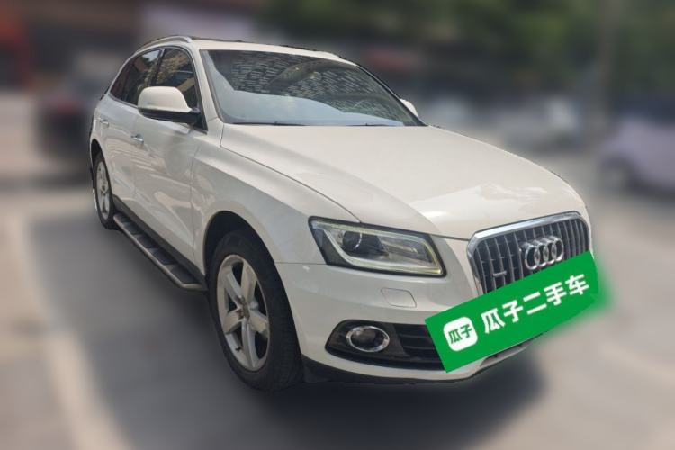 Used Audi Q5 2017 40 TFSI Ambition Edition Front Right 45 Deg