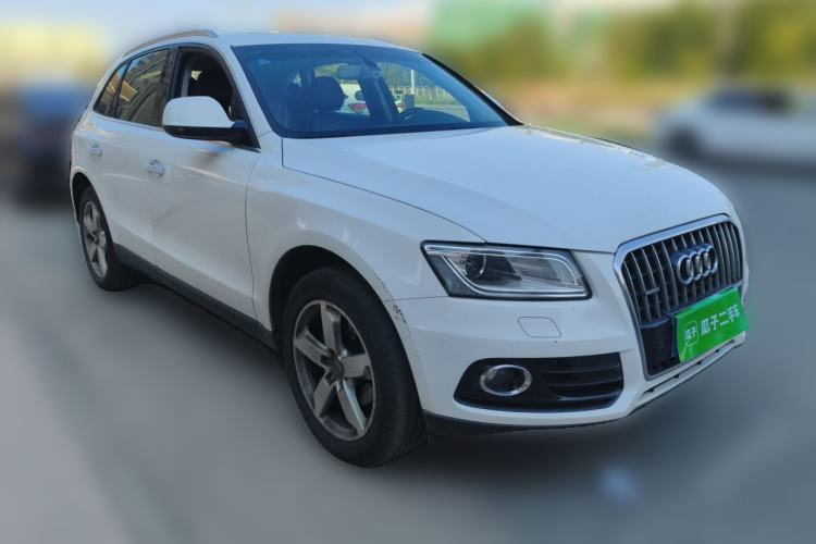 Used Audi Q5 2017 40 TFSI Ambition Edition Front Right 45 Deg
