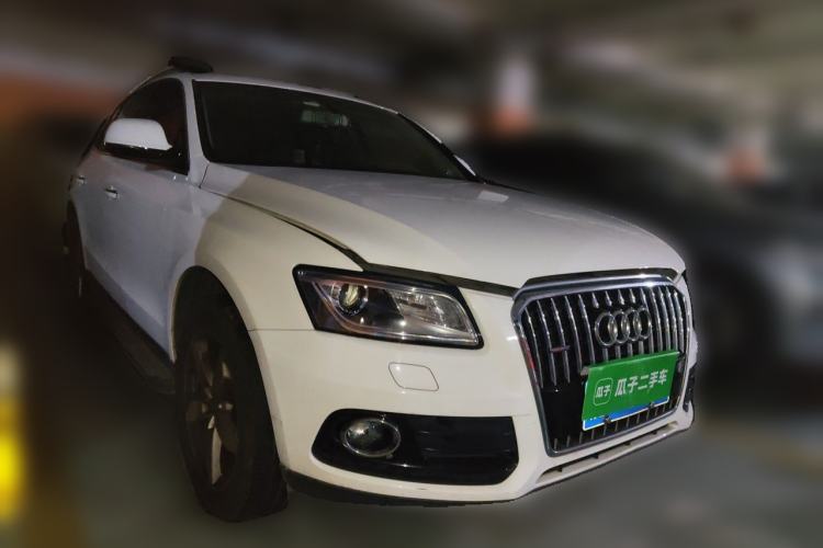 Used Audi Q5 2017 40 TFSI Ambition Edition Front Right 45 Deg