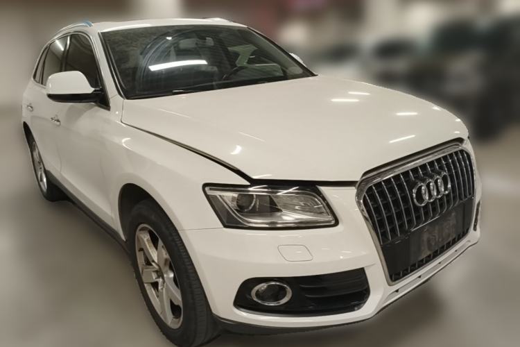 Used Audi Q5 2017 40 TFSI Ambition Edition Front Right 45 Deg