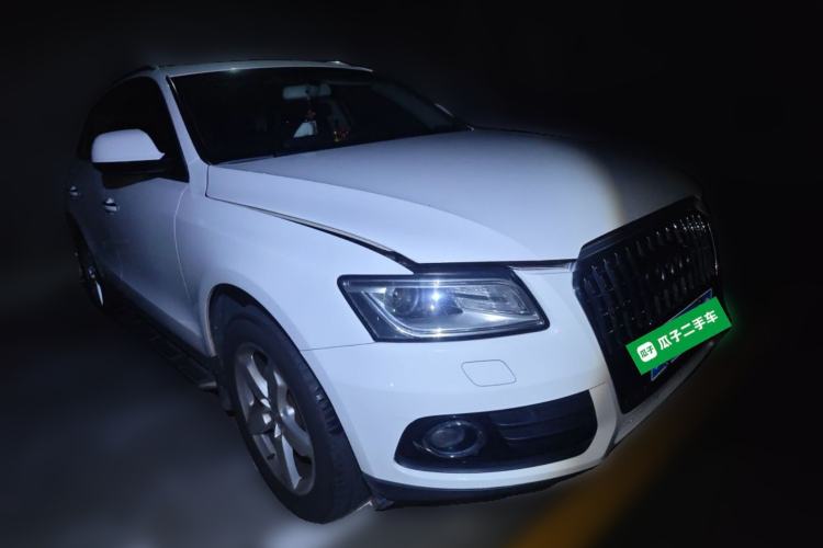 Used Audi Q5 2017 40 TFSI Ambition Edition Front Right 45 Deg