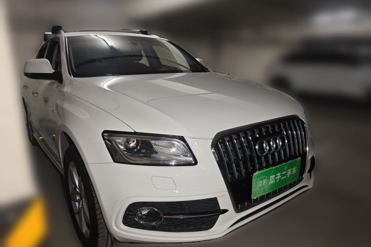 Used Audi Q5 2017 Plus 40 TFSI Ambition Model Front Right 45 Deg