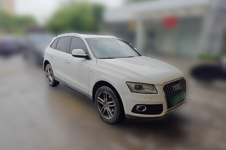 Used Audi Q5 2017 40 TFSI Technology Edition Front Right 45 Deg