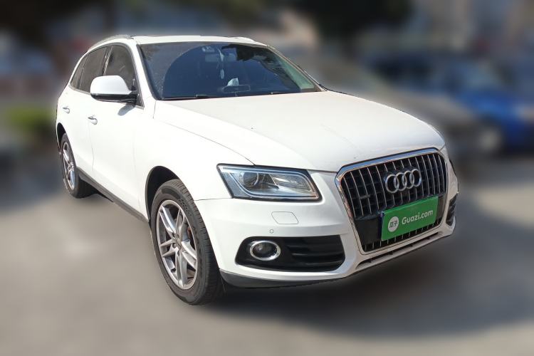Used Audi Q5 2017 40 TFSI Technology Edition Front Right 45 Deg