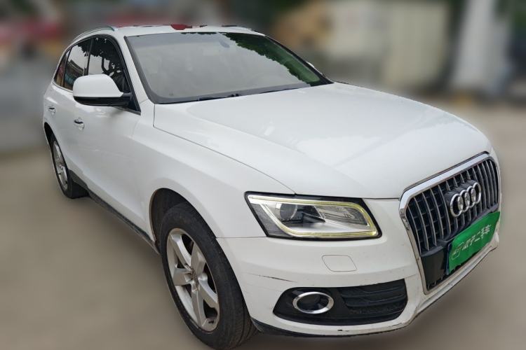 Used Audi Q5 2017 40 TFSI Ambition Edition Front Right 45 Deg