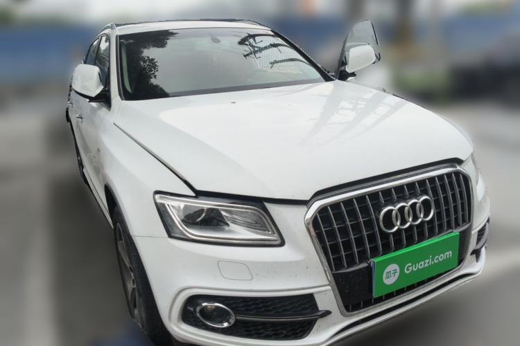 Used Audi Q5 2017 40 TFSI Dynamic Edition Front Right 45 Deg