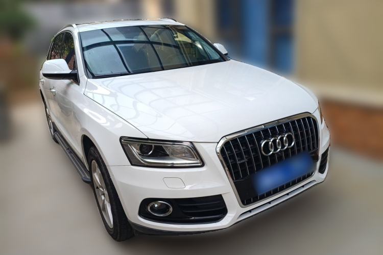 Used Audi Q5 2017 40 TFSI Ambition Edition Front Right 45 Deg