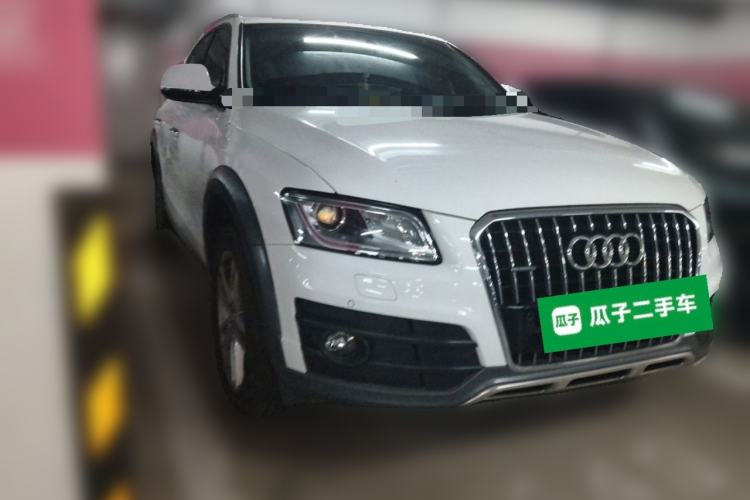 Used Audi Q5 2017 40 TFSI Technology Edition Front Right 45 Deg