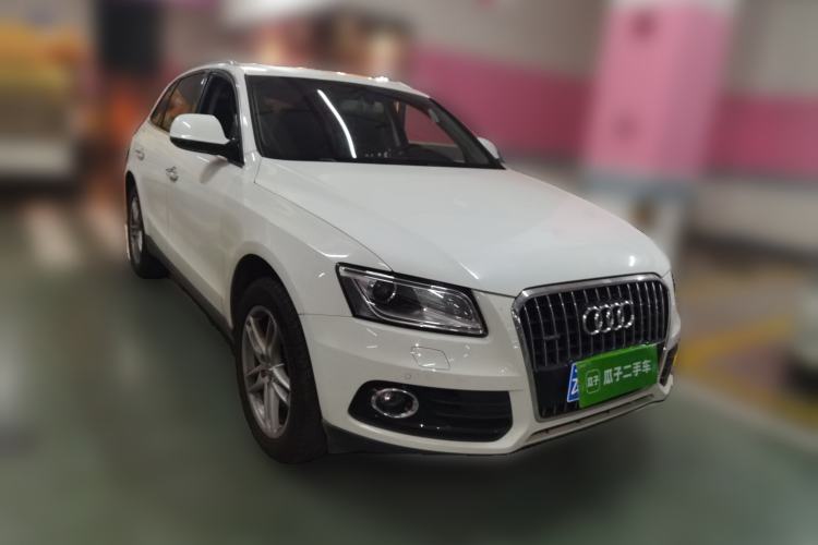 Used Audi Q5 2017 40 TFSI Technology Edition Front Right 45 Deg