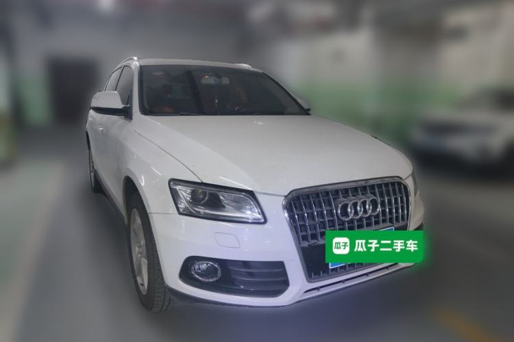 Used Audi Q5 2017 40 TFSI Ambition Edition Front Right 45 Deg