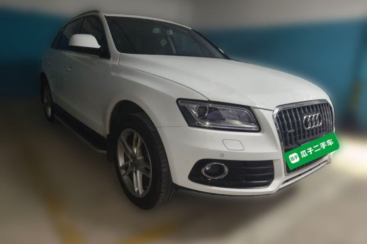 Used Audi Q5 2017 40 TFSI Technology Edition Front Right 45 Deg