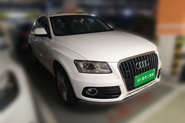 Used Audi Q5 2017 40 TFSI Technology Edition Front Right 45 Deg