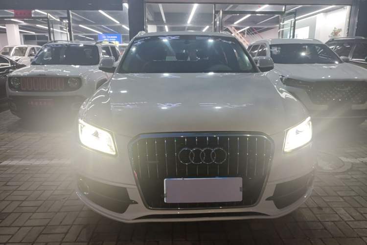 Used Audi Q5 2017 Plus 40 TFSI Ambition Model Front