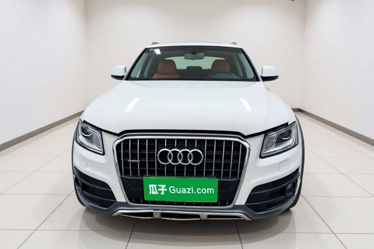 Used Audi Q5 2017 Plus 40 TFSI Technology Model Front