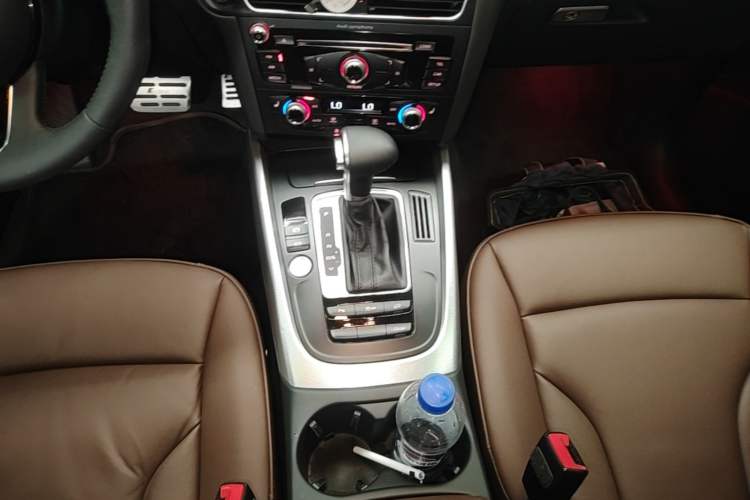 Used Audi Q5 2017 40 TFSI Technology Edition Gear Lever