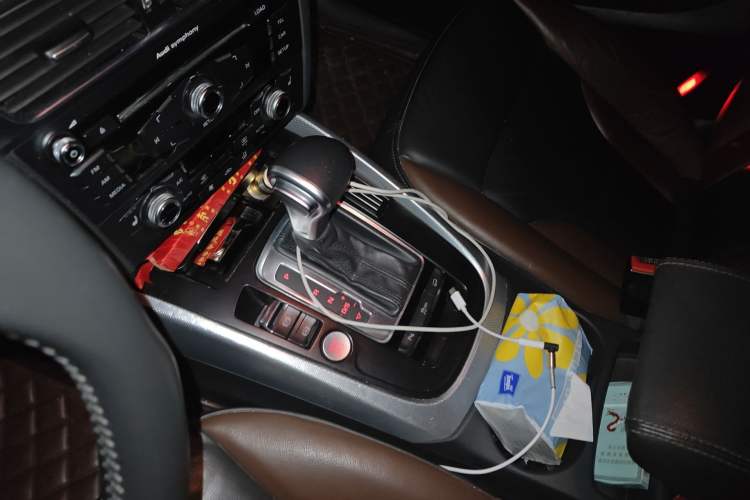 Used Audi Q5 2017 40 TFSI Technology Edition Gear Lever