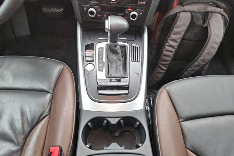 Used Audi Q5 2017 Plus 40 TFSI Technology Model Gear Lever