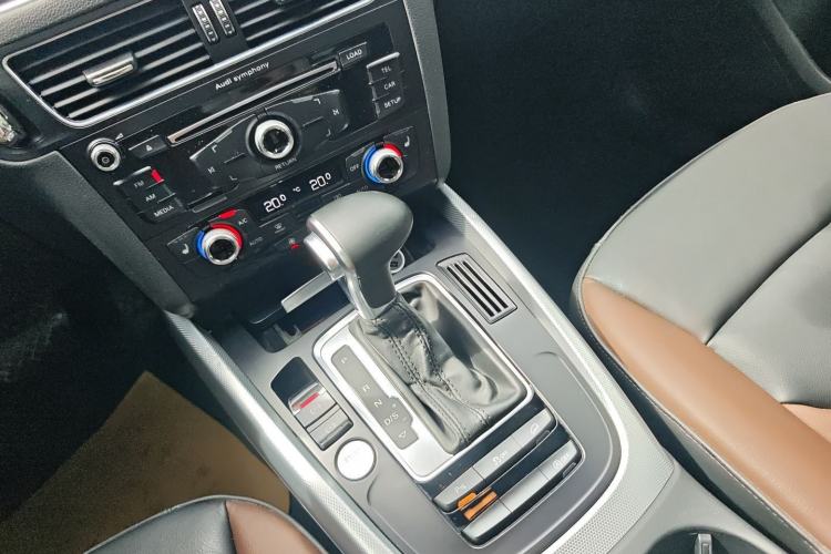 Used Audi Q5 2017 40 TFSI Technology Edition Gear Lever