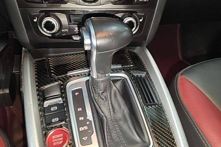 Used Audi Q5 2017 Plus 40 TFSI Technology Model Gear Lever