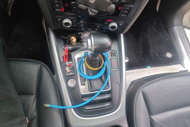 Used Audi Q5 2017 40 TFSI Technology Edition Gear Lever