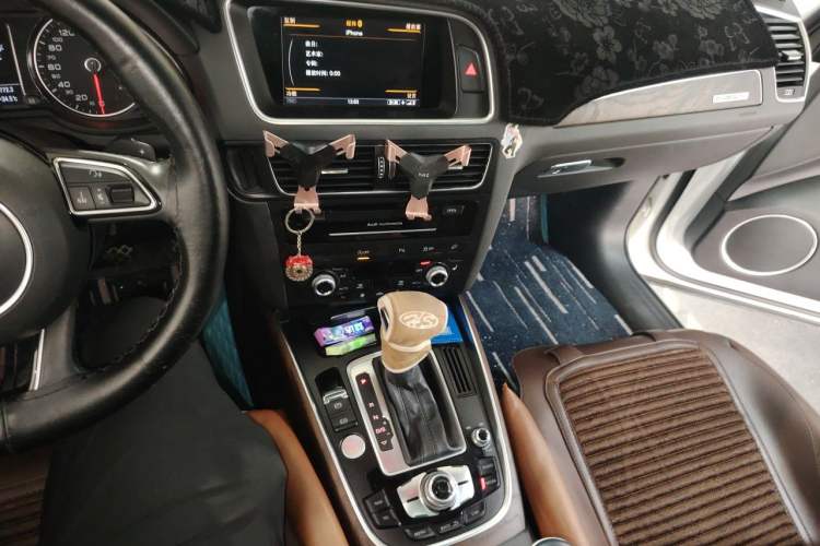 Used Audi Q5 2017 40 TFSI Comfort Model Gear Lever