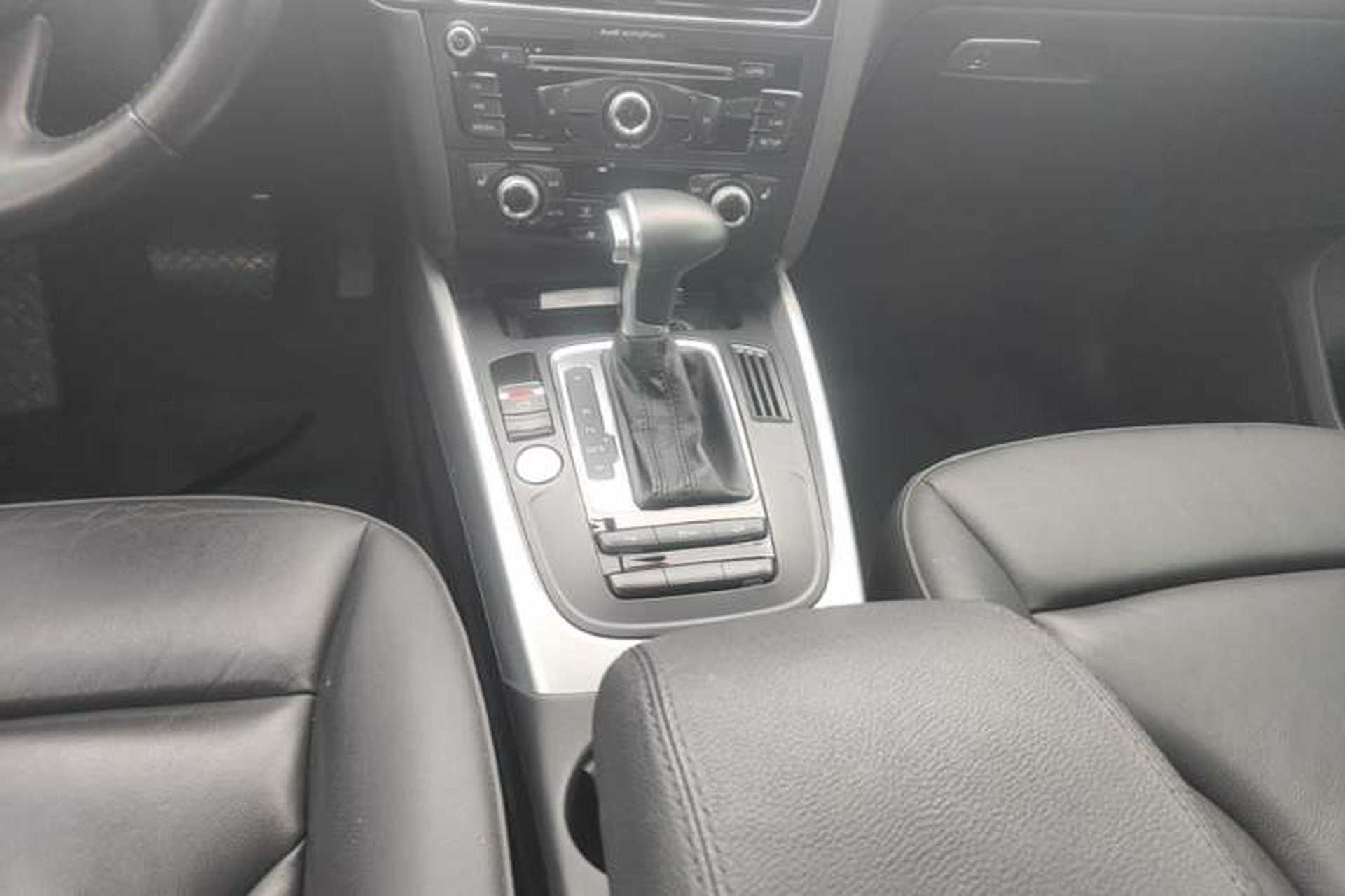 Used Audi Q5 2017 40 TFSI Technology Edition Gear Lever