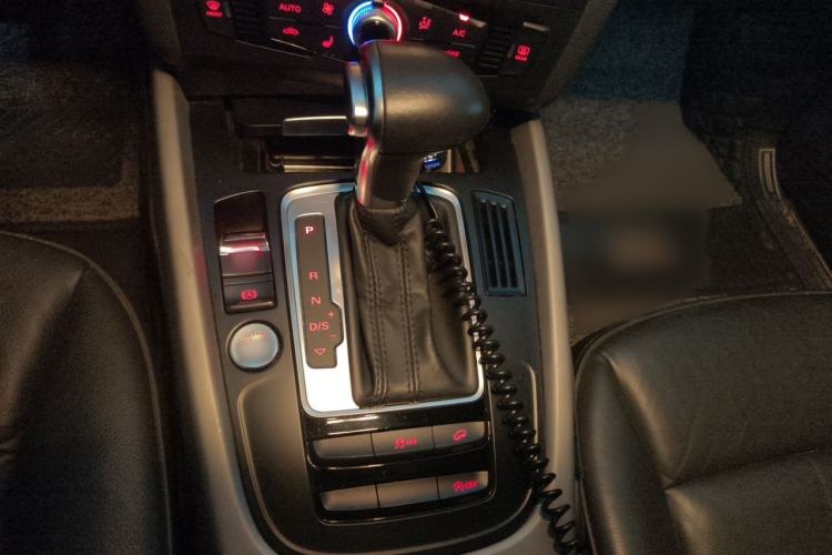 Used Audi Q5 2017 40 TFSI Ambition Edition Gear Lever