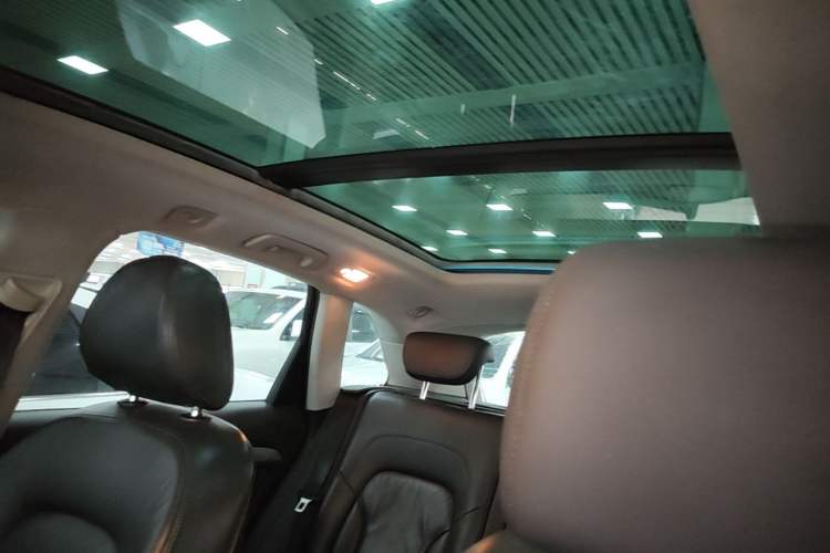 Used Audi Q5 2017 40 TFSI Technology Edition Headliner