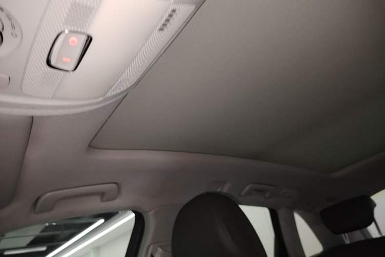 Used Audi Q5 2017 Plus 40 TFSI Ambition Model Headliner